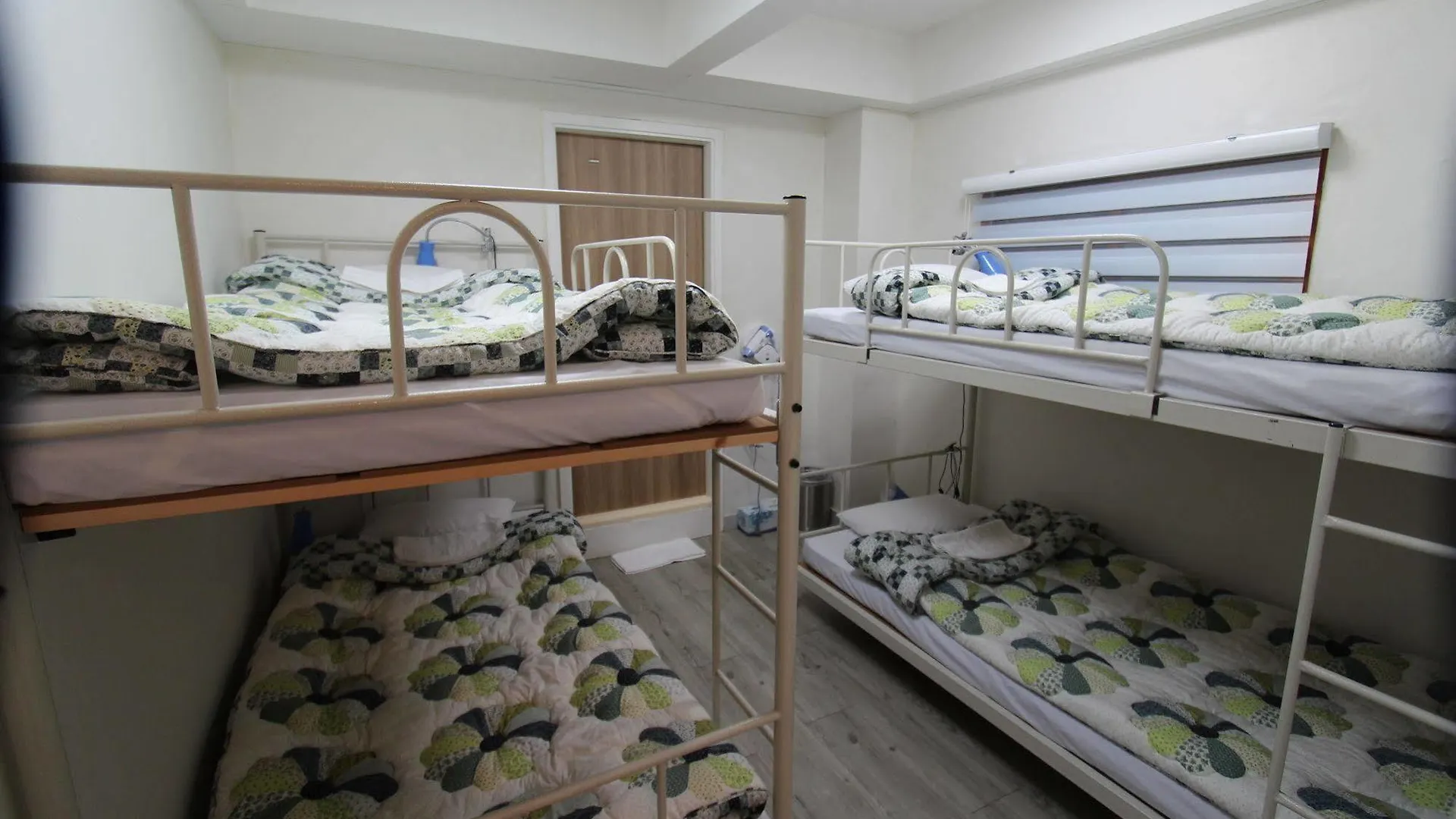 Insadong Hostel Сеул 0*,